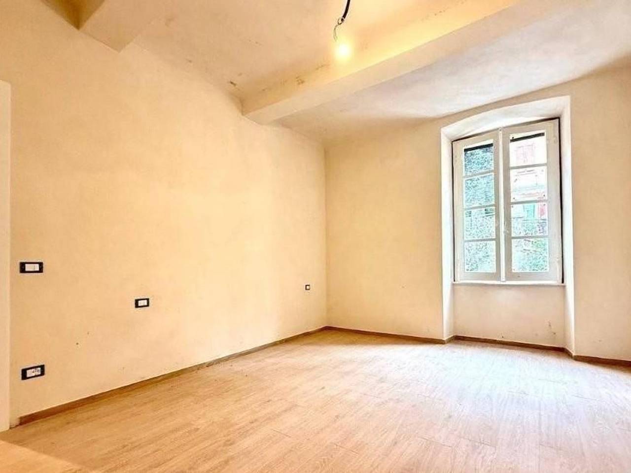 appartamento in vendita a Massa in zona Centro Storico