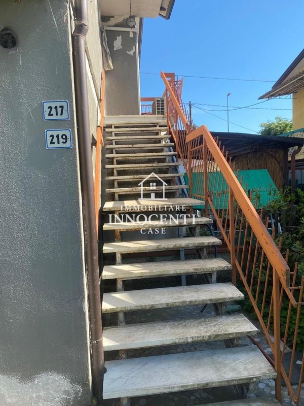 appartamento in vendita a Massa in zona Romagnano