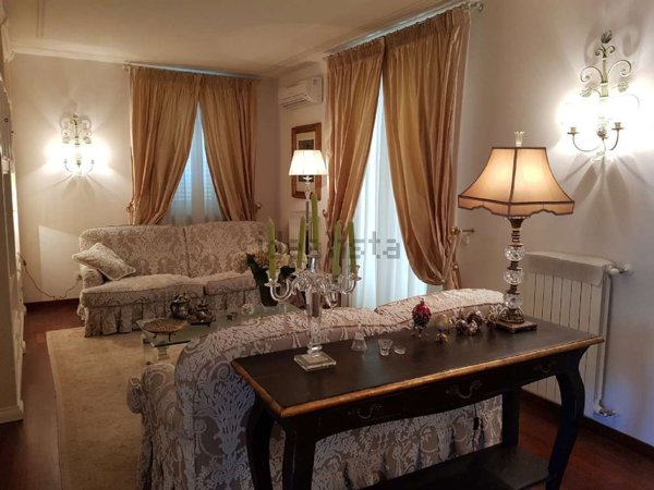 appartamento in vendita a Massa in zona Centro Storico