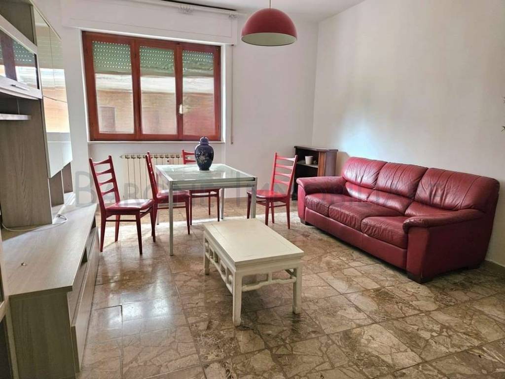 appartamento in vendita a Massa in zona Centro Storico