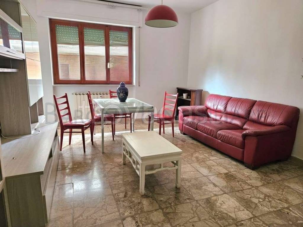 appartamento in vendita a Massa in zona Centro Storico