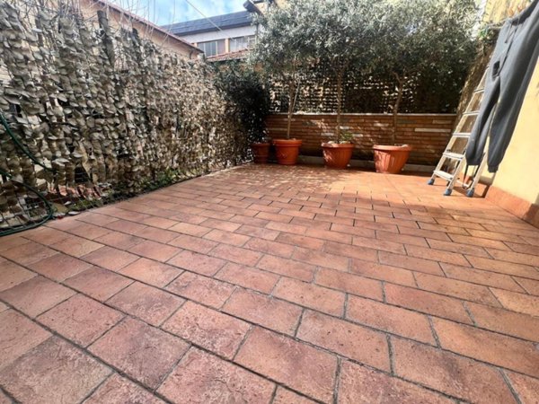 appartamento in vendita a Massa in zona Centro Storico