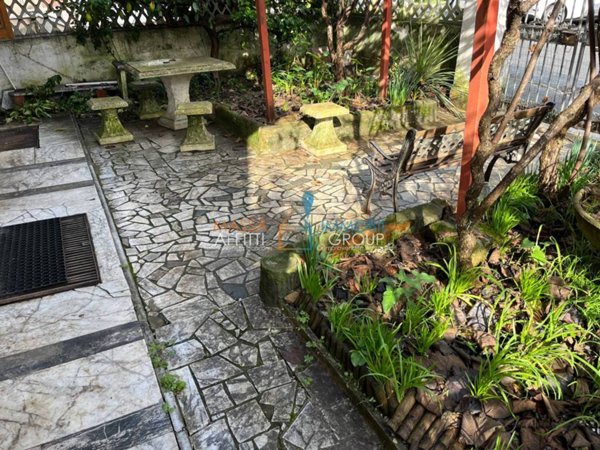 casa indipendente in vendita a Massa in zona Centro Storico