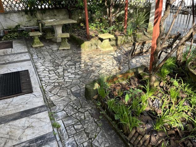 casa indipendente in vendita a Massa in zona Centro Storico