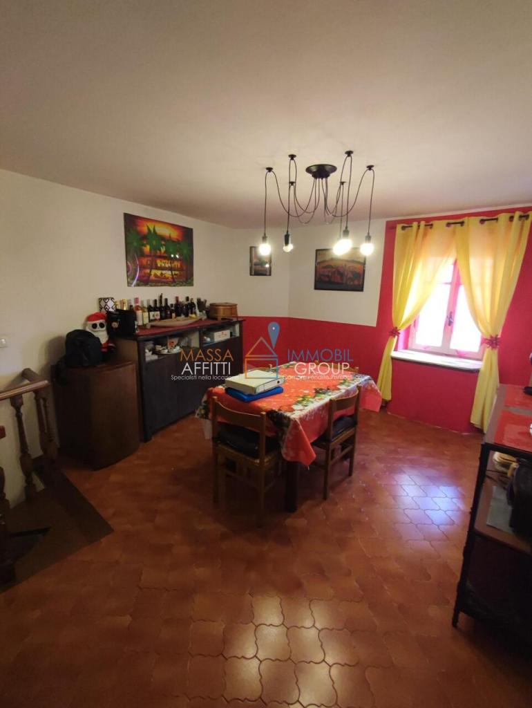 casa indipendente in vendita a Massa in zona Centro Storico