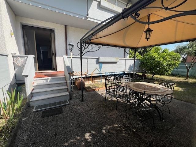 appartamento in vendita a Massa in zona Quercioli