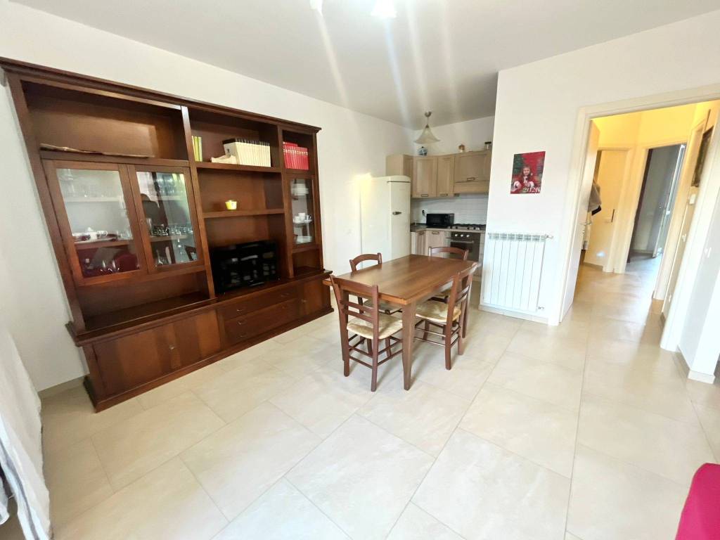 appartamento in vendita a Massa in zona Marina di Massa