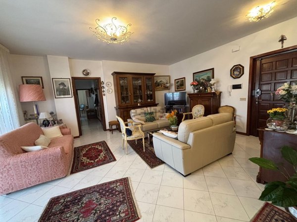 appartamento in vendita a Massa