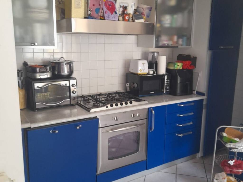 appartamento in vendita a Massa in zona Marina dei Ronchi