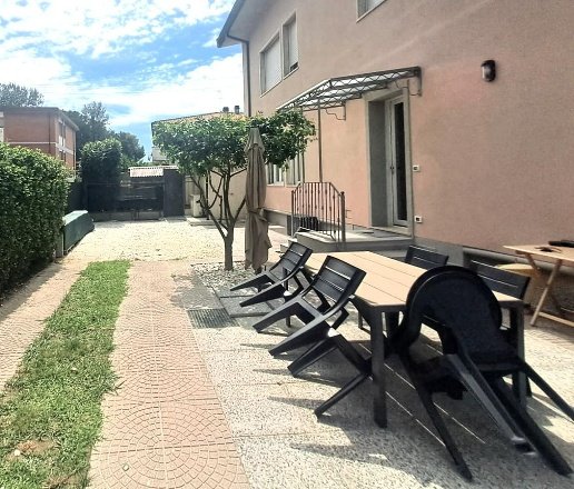 appartamento in vendita a Massa in zona Marina di Massa