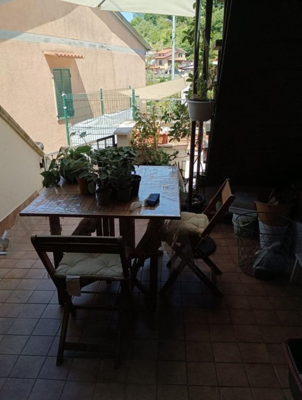 casa indipendente in vendita a Massa in zona Mirteto