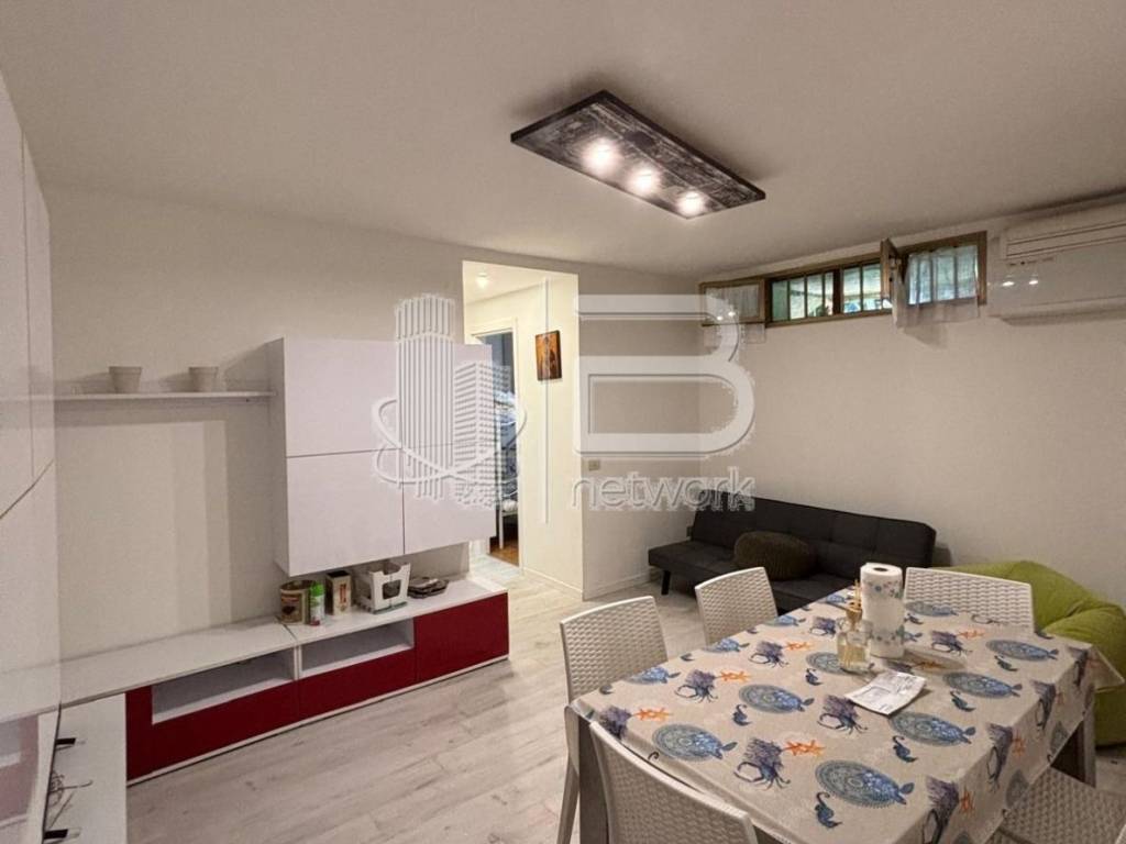 appartamento in vendita a Massa in zona Marina di Massa