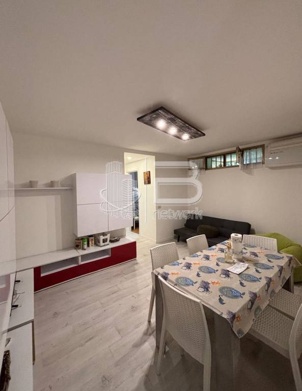 appartamento in vendita a Massa in zona Marina di Massa