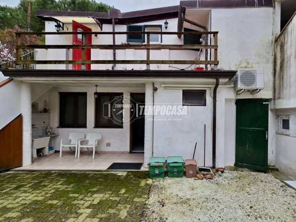 casa indipendente in vendita a Massa in zona Centro Storico