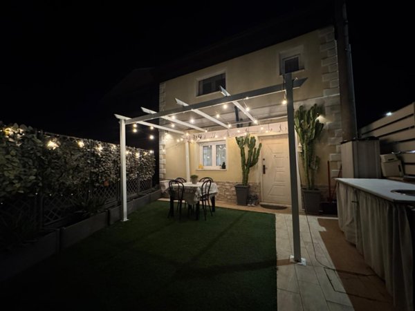 villetta a schiera in vendita a Massa