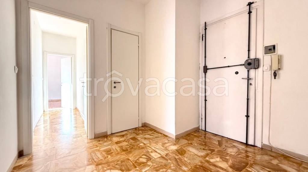 appartamento in vendita a Massa in zona Centro Storico