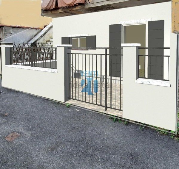 appartamento in vendita a Massa in zona Borgo del Ponte