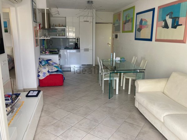 appartamento in vendita a Massa in zona Marina dei Ronchi