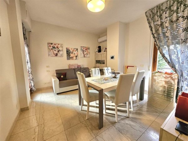 appartamento in vendita a Massa in zona Marina di Massa