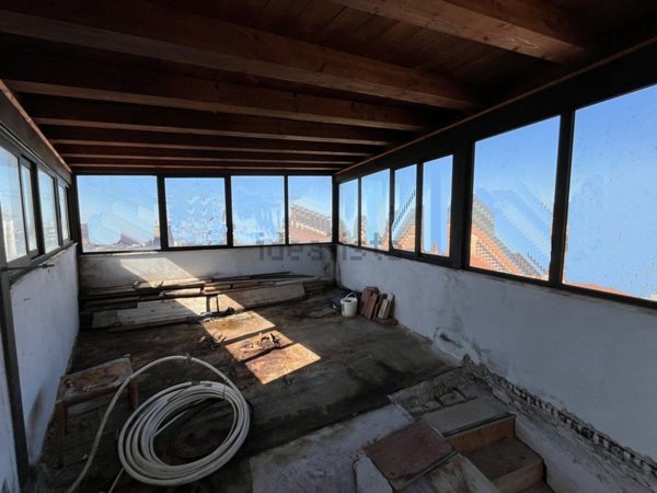 appartamento in vendita a Massa in zona Centro Storico