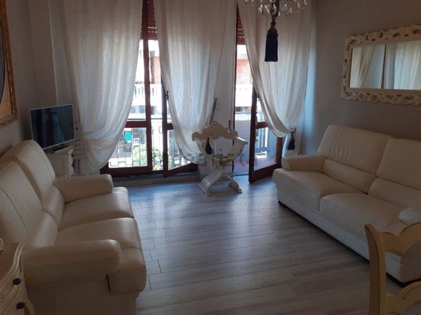 appartamento in vendita a Massa in zona Marina dei Ronchi