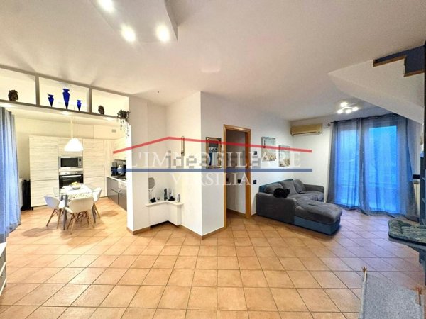 appartamento in vendita a Massa in zona Marina di Massa