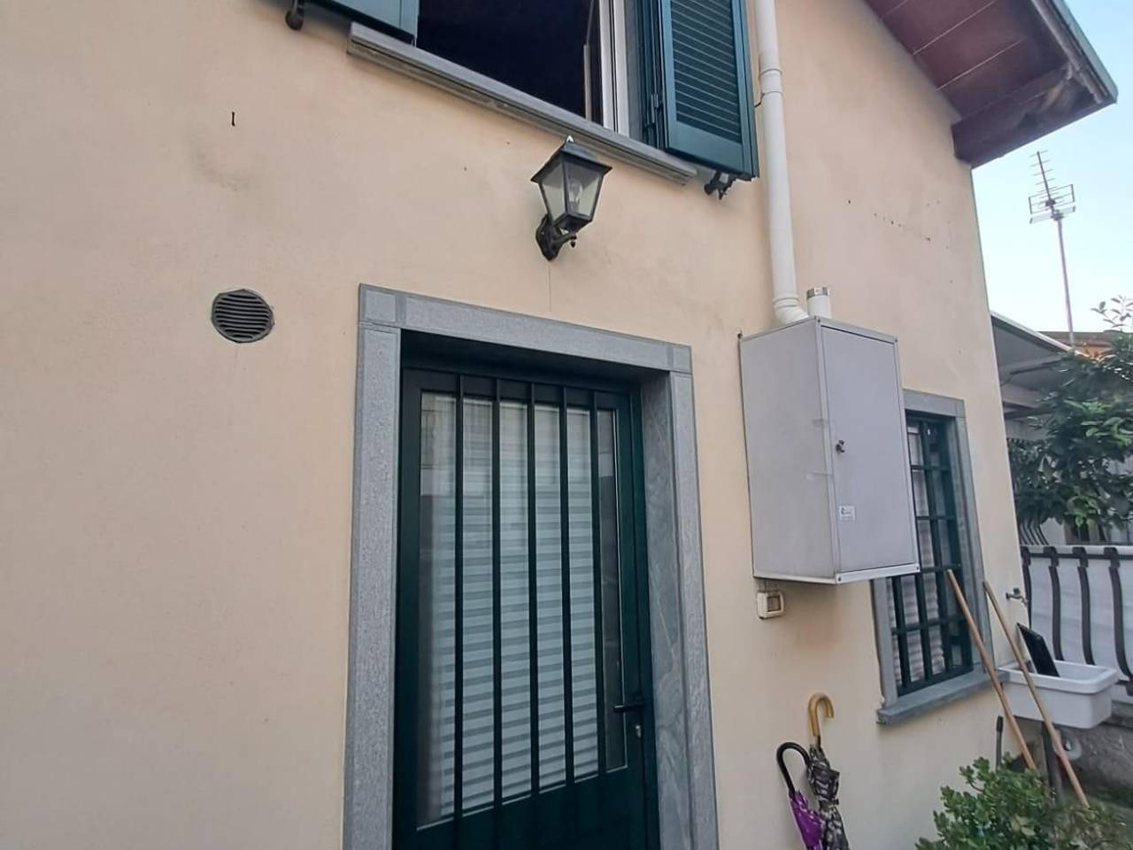 casa indipendente in vendita a Massa in zona Quercioli