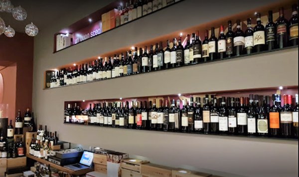 negozio in vendita a Massa in zona Centro Storico