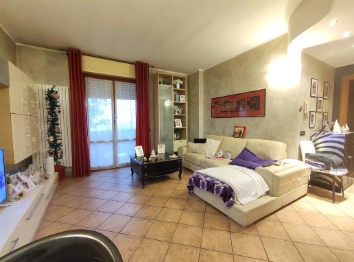 appartamento in vendita a Massa in zona Centro Storico