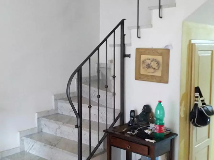 casa indipendente in vendita a Massa in zona Marina di Massa