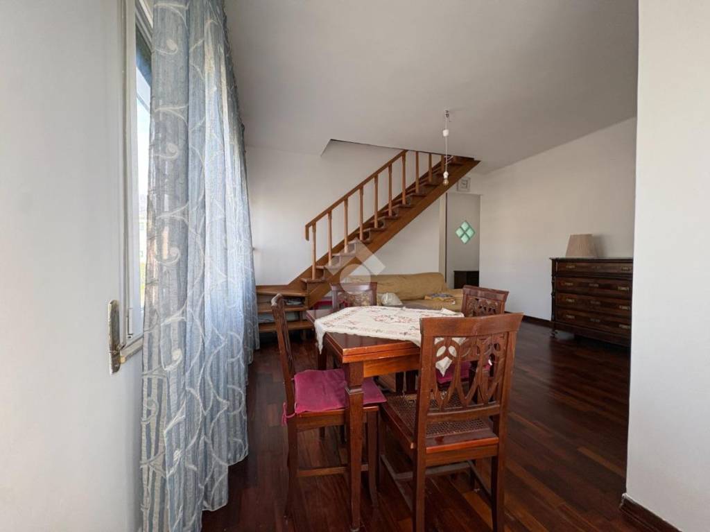 appartamento in vendita a Massa in zona Centro Storico