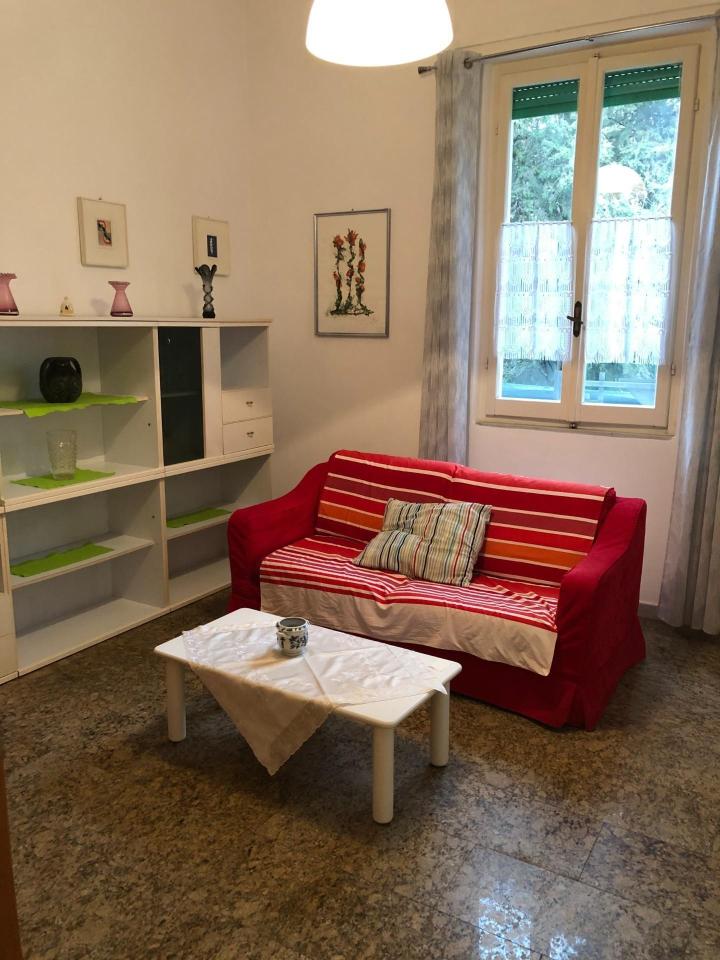 casa indipendente in vendita a Massa in zona Marina di Massa