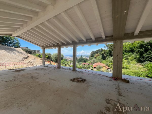 casa indipendente in vendita a Massa in zona Centro Storico