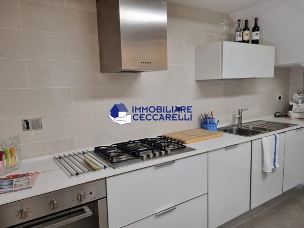 casa indipendente in vendita a Massa in zona Marina di Massa