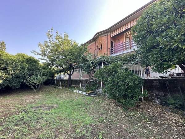 casa indipendente in vendita a Massa in zona Centro Storico