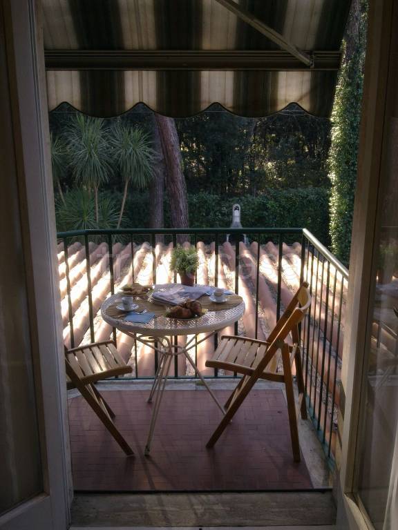 appartamento in vendita a Massa in zona Marina dei Ronchi