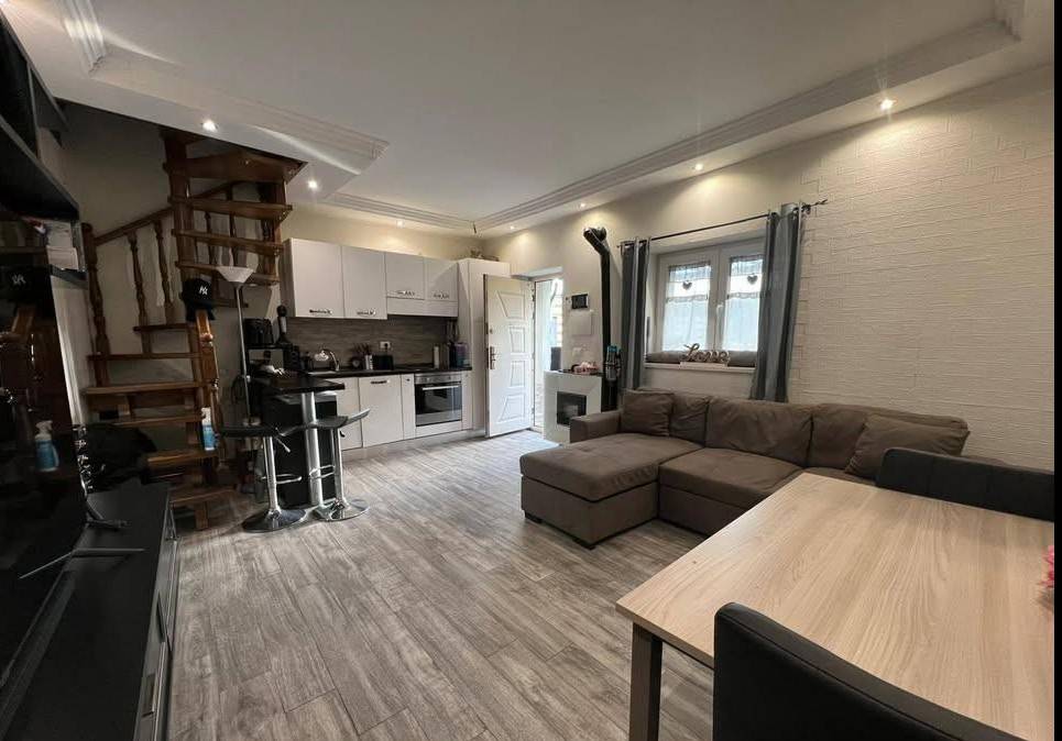 casa indipendente in vendita a Massa in zona Centro Storico