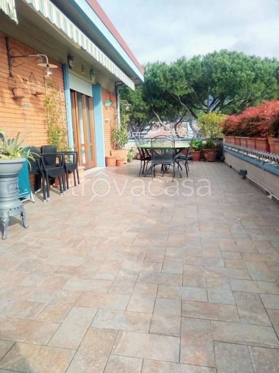 appartamento in vendita a Massa in zona Centro Storico