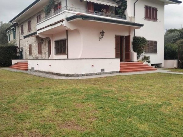 appartamento in vendita a Massa