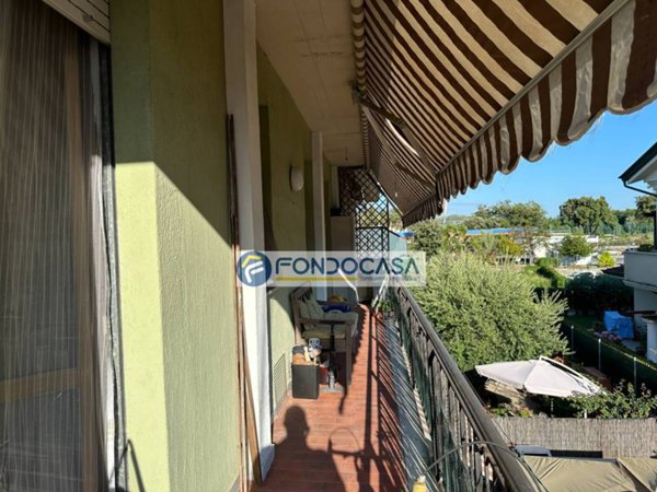 appartamento in vendita a Massa in zona Marina di Massa