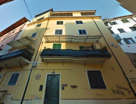 appartamento in vendita a Massa in zona Centro Storico