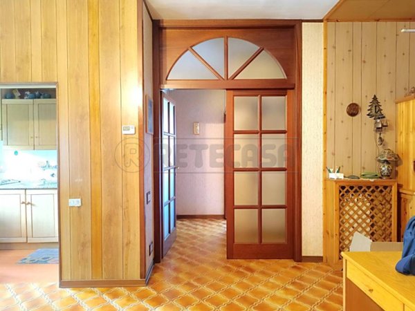 appartamento in vendita a Massa in zona Marina dei Ronchi