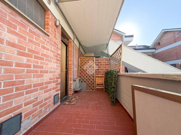 appartamento in vendita a Massa in zona Marina di Massa