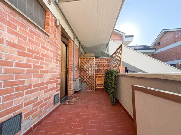 appartamento in vendita a Massa in zona Marina di Massa