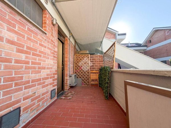 appartamento in vendita a Massa in zona Marina di Massa