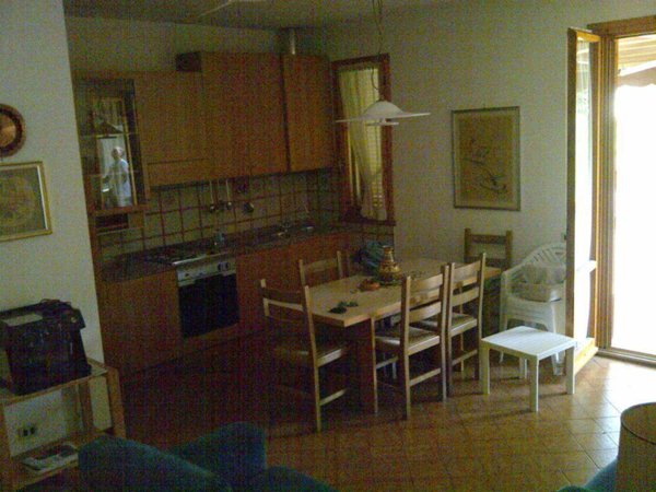 appartamento in vendita a Massa in zona Marina dei Ronchi