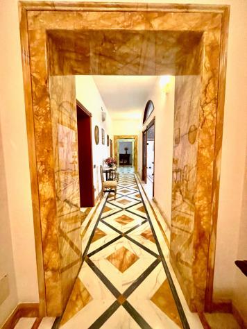 appartamento in vendita a Massa in zona Centro Storico