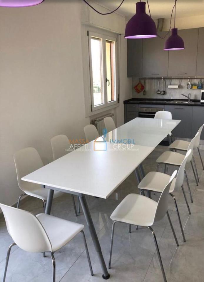 appartamento in vendita a Massa in zona Marina dei Ronchi