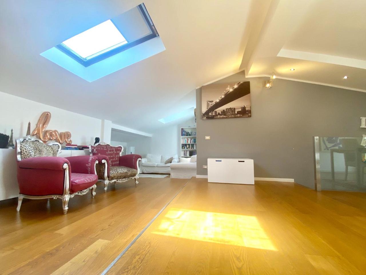 appartamento in vendita a Massa in zona Centro Storico