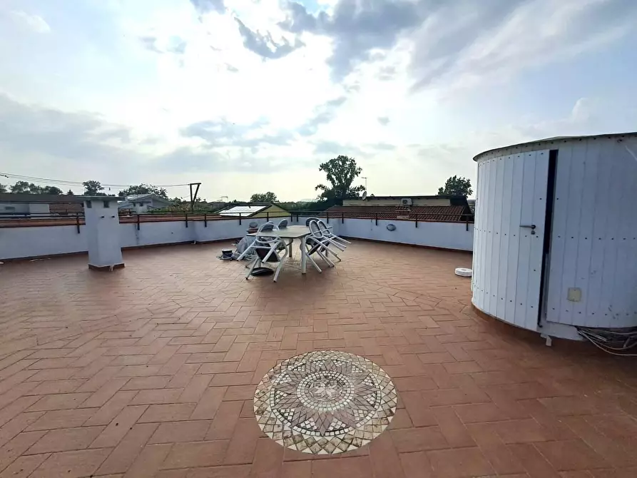 appartamento in vendita a Massa in zona Marina dei Ronchi